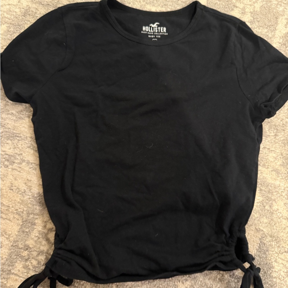 Hollister Women's black baby tee